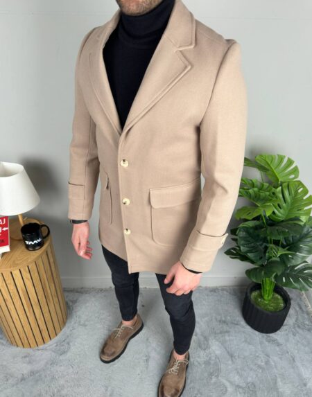 Muški kaput sa duplim dugmicima, duži kaput.