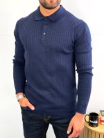 Muški polo džemper u teget boji od 100% pamuka sa rebrastim dezenom.