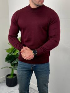 Bordo muška polurolka D7720 na modelu, frontalni stav sa pogledom u stranu