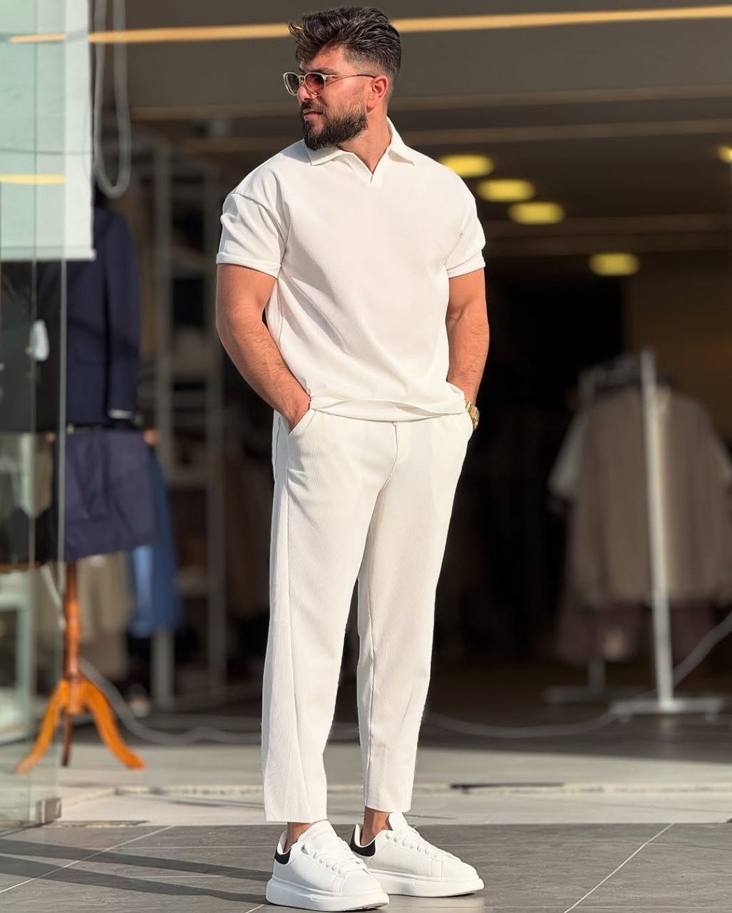 majica-i-pantalone-komplet-beli-l2438-02-slika-1 Majica i pantalone komplet - Slika 1