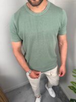 Muška pamučna majica zelena frontalno, blagi žad ton osvežava klasičan kratak rukav